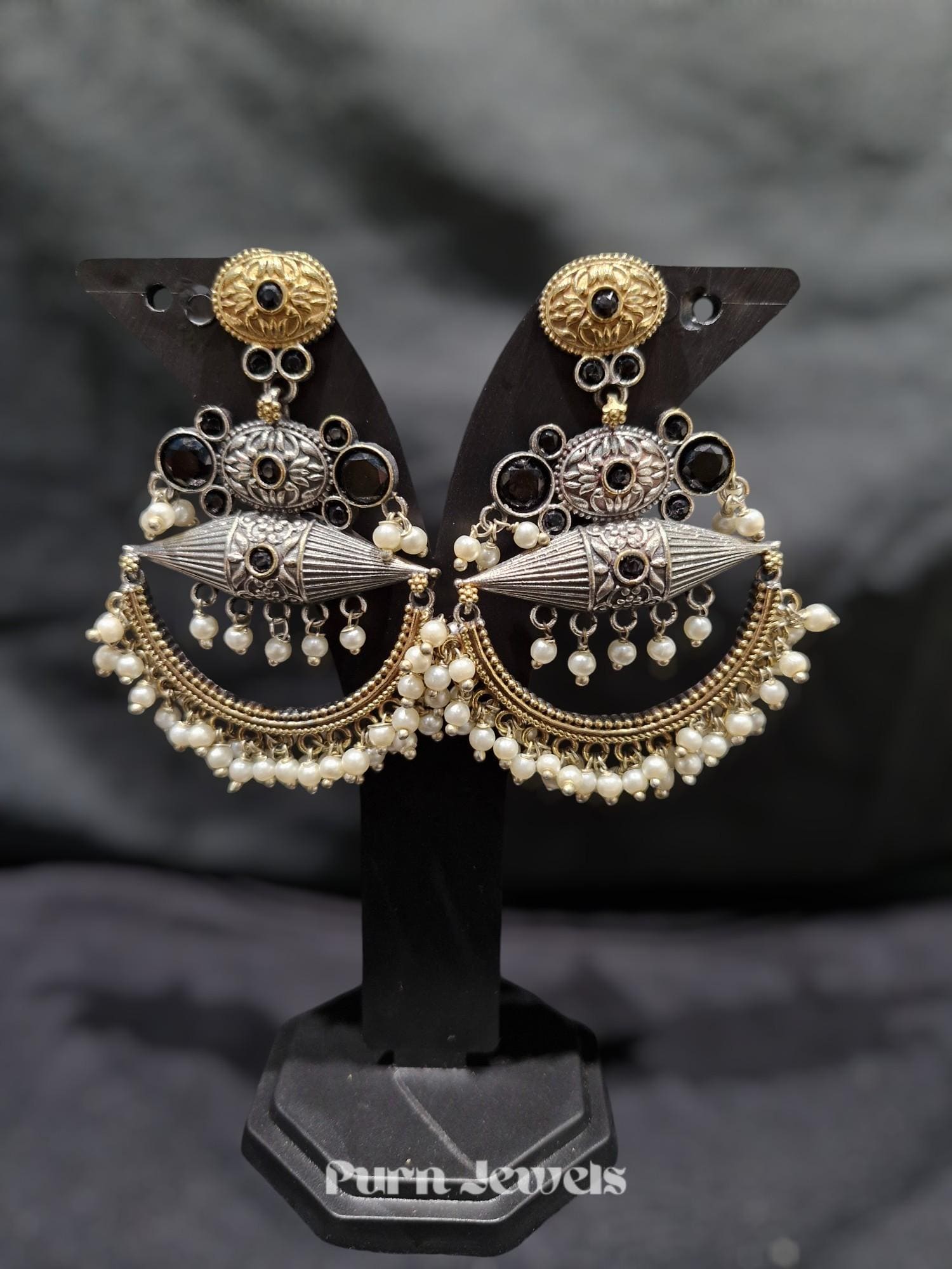 Aaradhya Kundan Oxidised Earrings